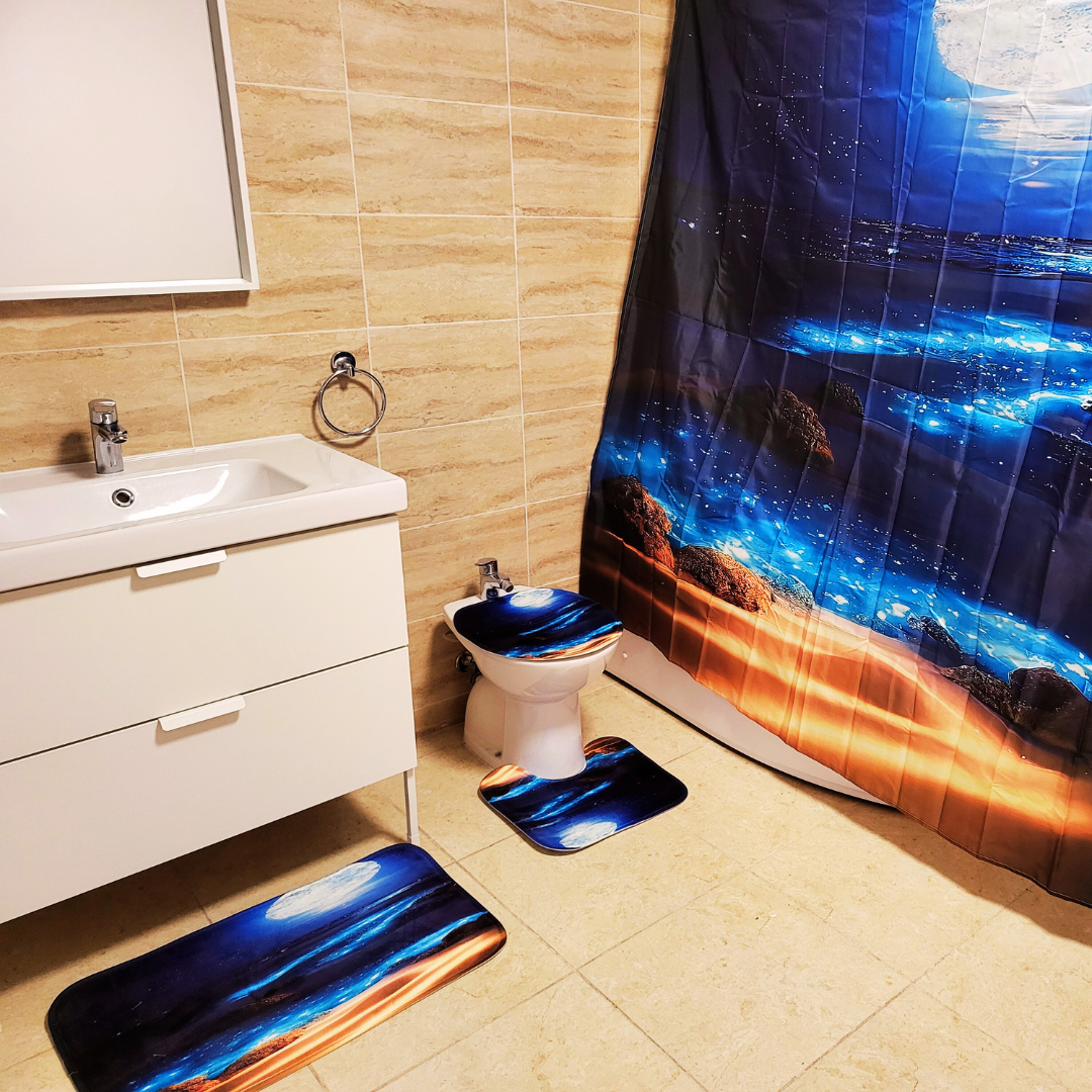 Set Pentru Baie: Perdea, Covorase Si Husa De Toaleta -  Blue Moon